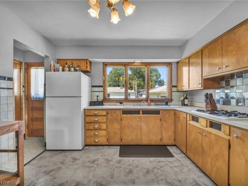 1332 W 38th Street, Lorain, OH 44053 Photo 16