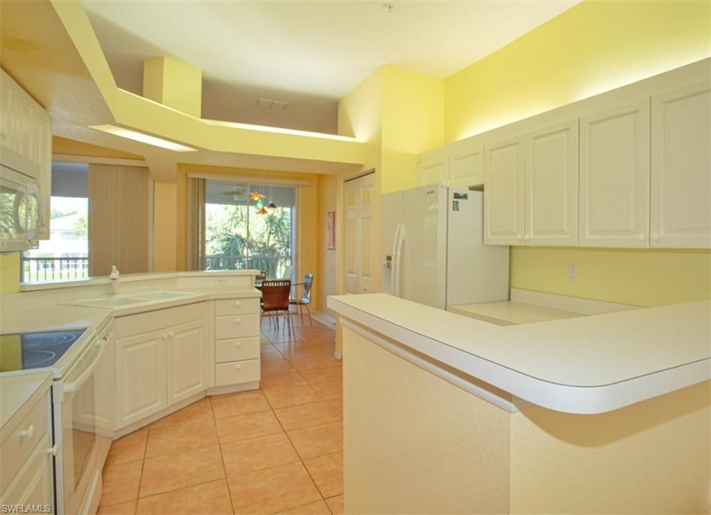 6855 Satinleaf Rd S, Unit 202, Naples, FL 34109 Photo