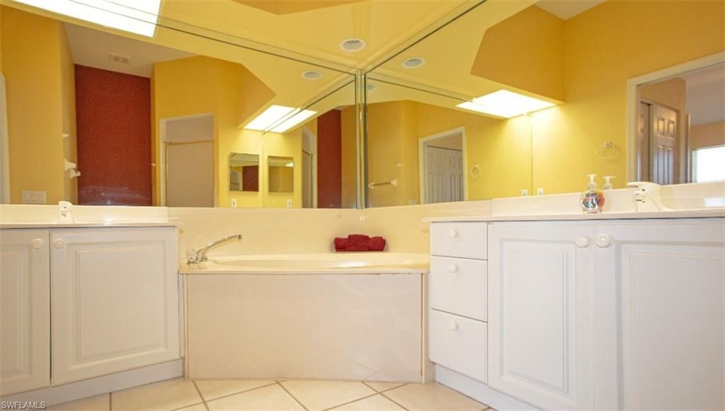 6855 Satinleaf Rd S, Unit 202, Naples, FL 34109 Photo