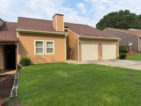 1541 Burnstone Drive , Stone Mountain, GA 30088