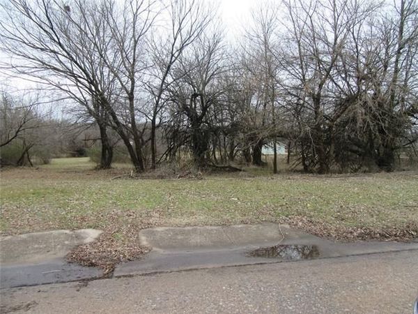 W Delaware , McAlester, OK 74501