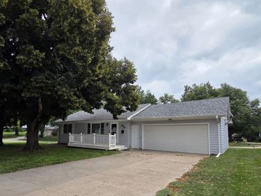 310 S 23rd Road, Beatrice, NE 68310