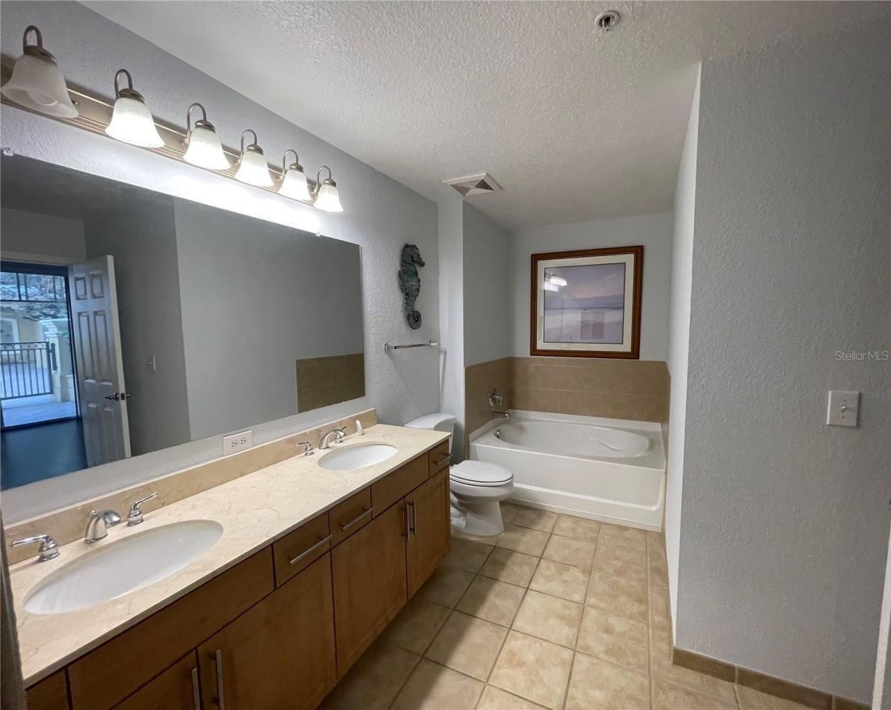 1064 N Tamiami Trail, Unit 1122, Sarasota, FL 34236 Photo