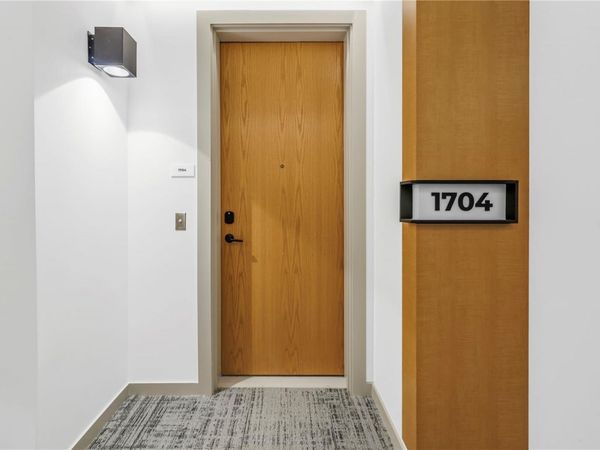 777 3RD AVENUE N, Unit 1704, ST PETERSBURG, FL 33701