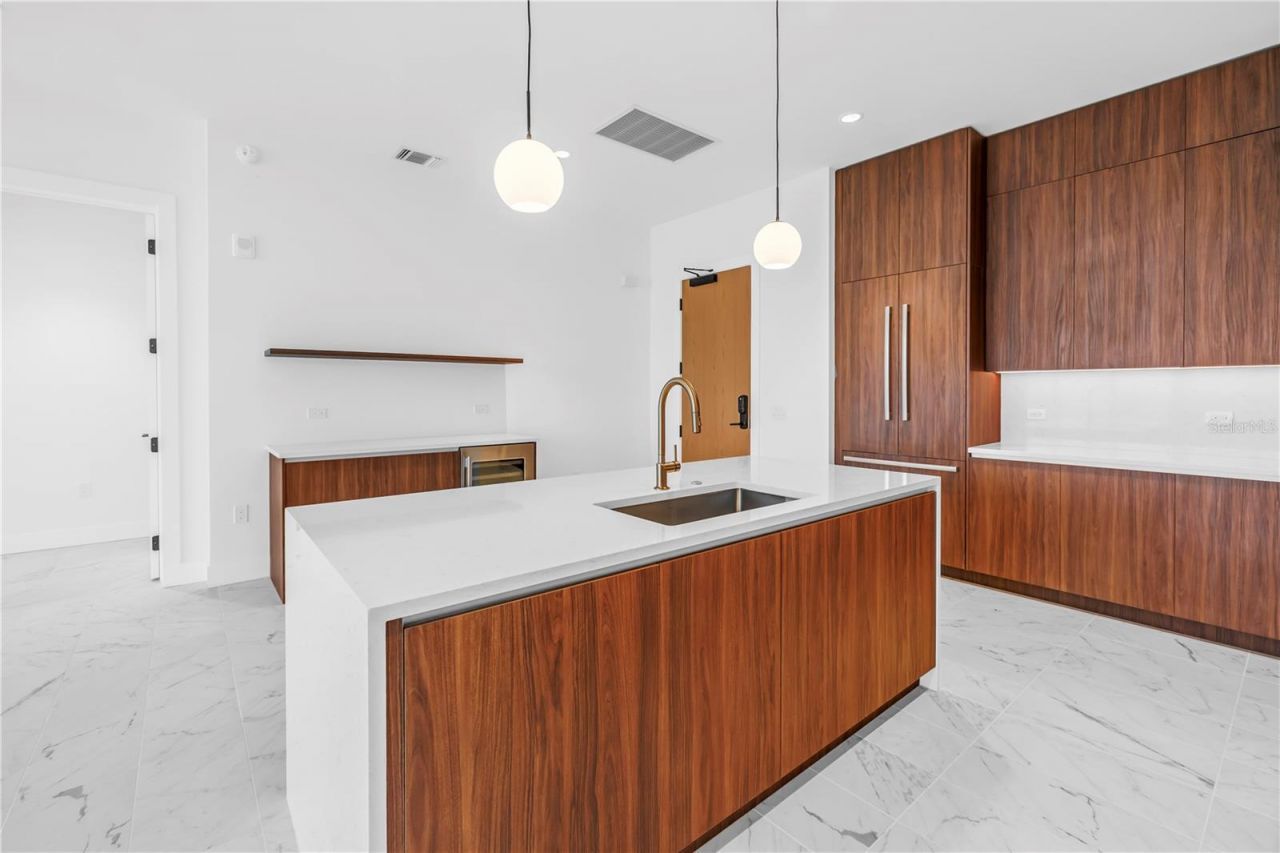 777 3rd Avenue N, Unit 1704, Saint Petersburg, FL 33701 Photo
