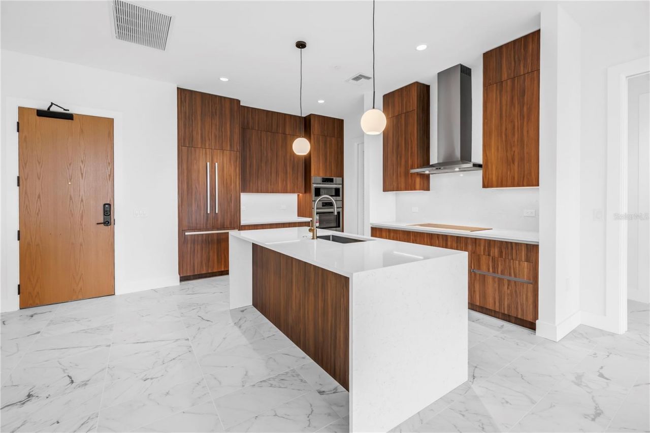777 3rd Avenue N, Unit 1704, Saint Petersburg, FL 33701 Photo