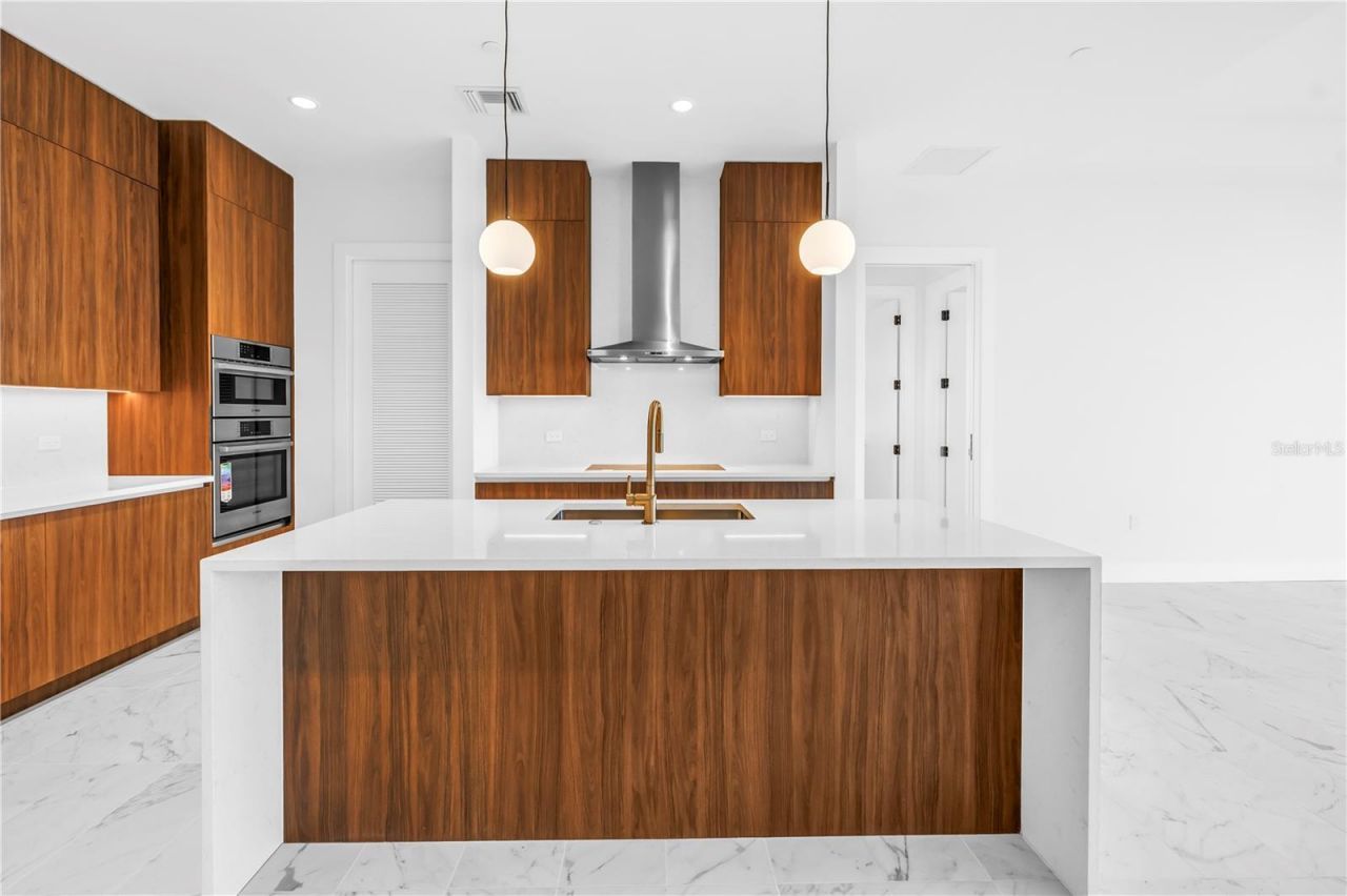 777 3rd Avenue N, Unit 1704, Saint Petersburg, FL 33701 Photo