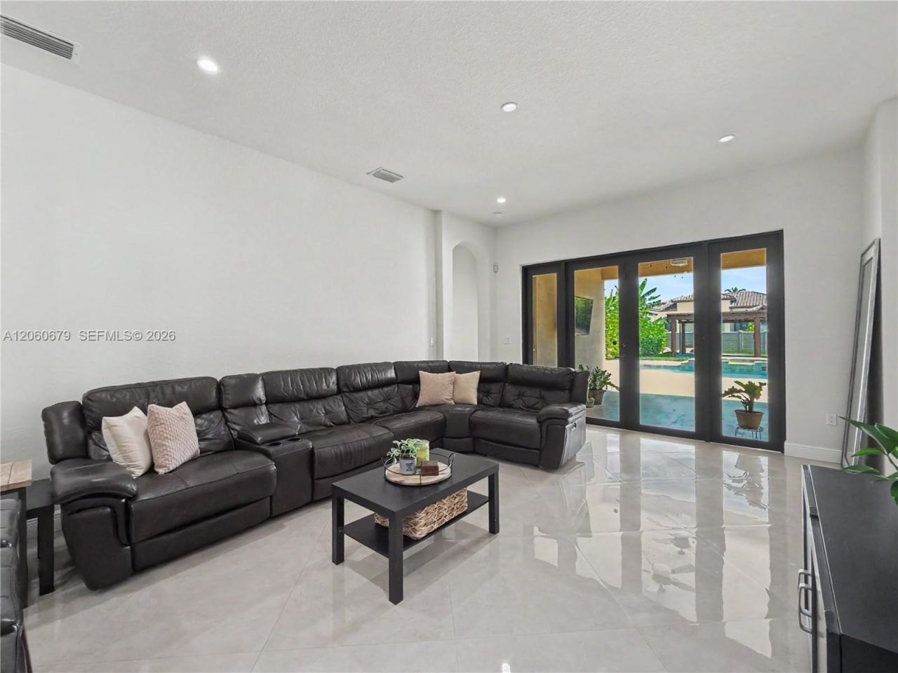 5889 SW 17th St , Miami, FL 33155 Photo
