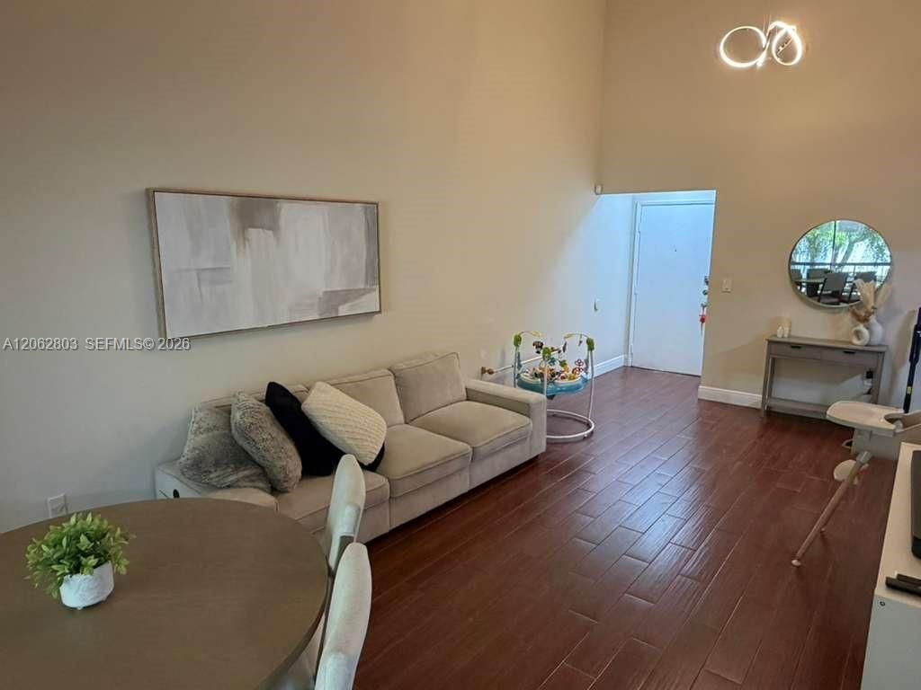 9417 Fontainebleau Blvd , Unit 212-27, Miami, FL 33172 Photo