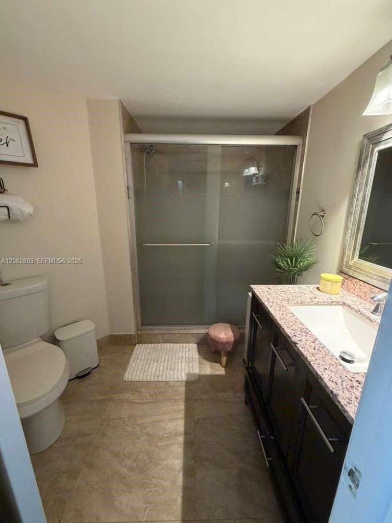 9417 Fontainebleau Blvd , Unit 212-27, Miami, FL 33172 Photo