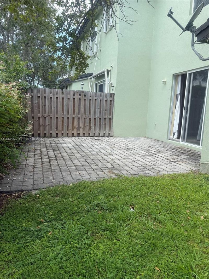 3064 SE 1st Dr, Unit 7, Homestead, FL 33033 Photo