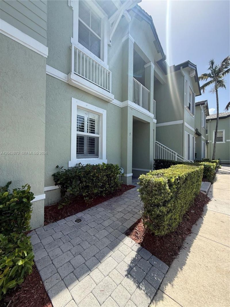3064 SE 1st Dr, Unit 7, Homestead, FL 33033 Photo