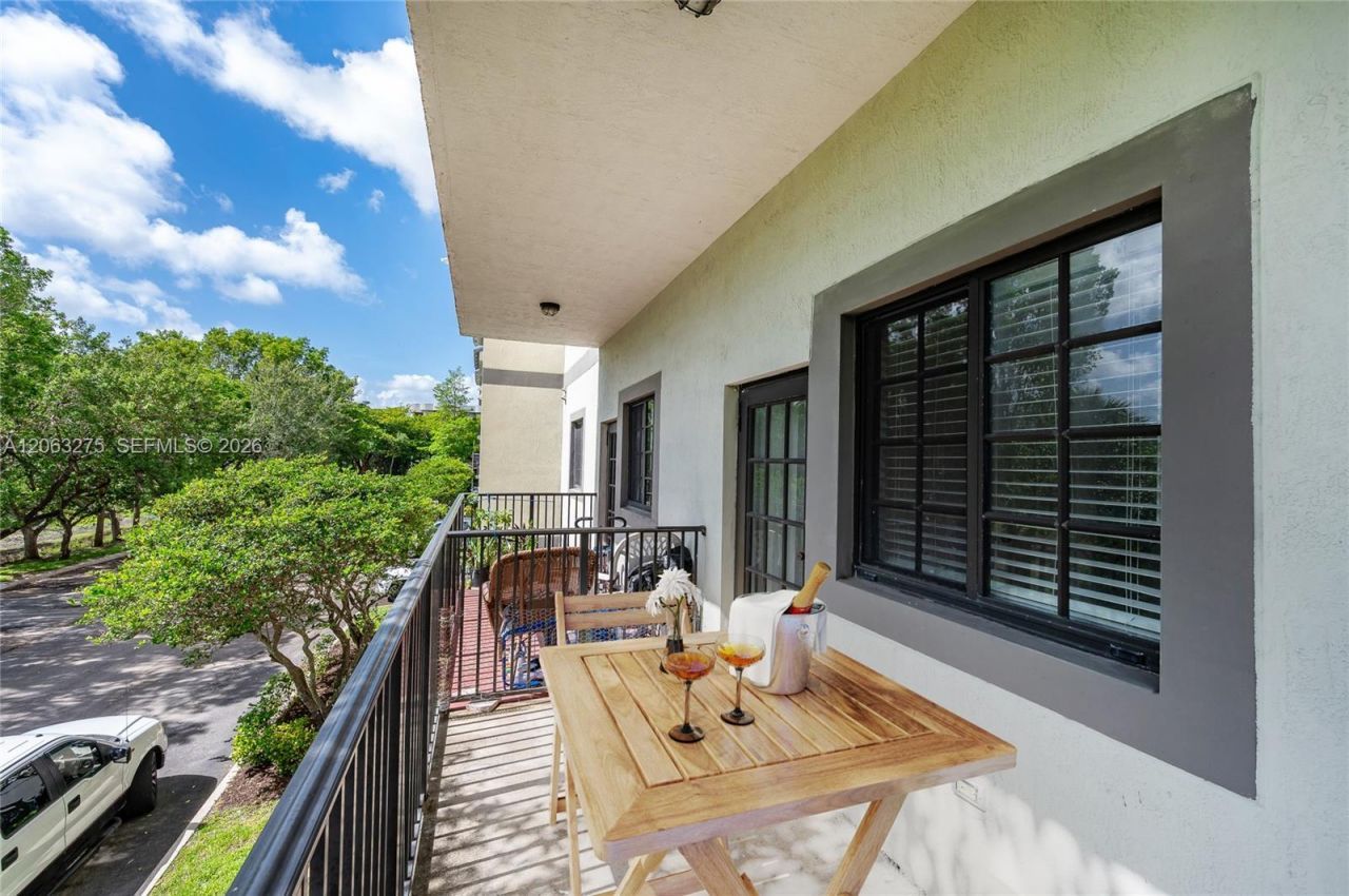 2851 Riverside Dr , Unit 207-N, Coral Springs, FL 33065 Photo