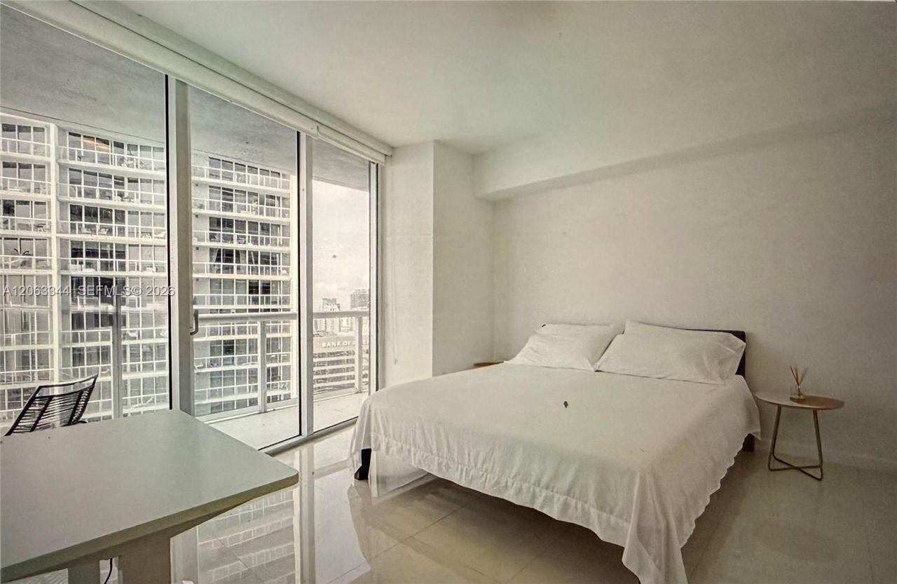 475 Brickell Ave, Unit 4909, Miami, FL 33131 Photo