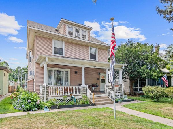 1870 Laurel Avenue, Saint Paul, MN 55104