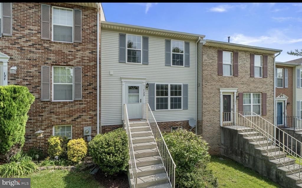 129 N Towne Court, Mount Airy, MD 21771 Main Photo