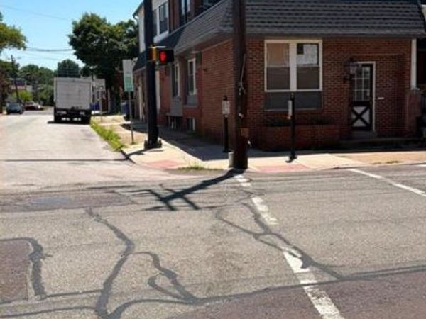 404 CHARLOTTE STREET, POTTSTOWN, PA 19464
