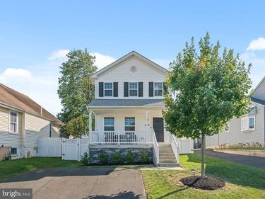 2416 BROOKDALE AVENUE, ABINGTON, PA 19001