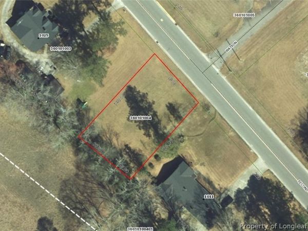 W 2nd Avenue, Red Springs, NC 28377