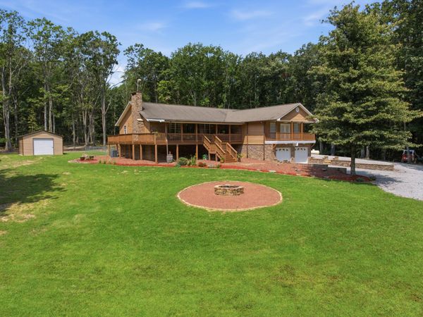 274 Greenwood Lane, Pikeville, TN 37367