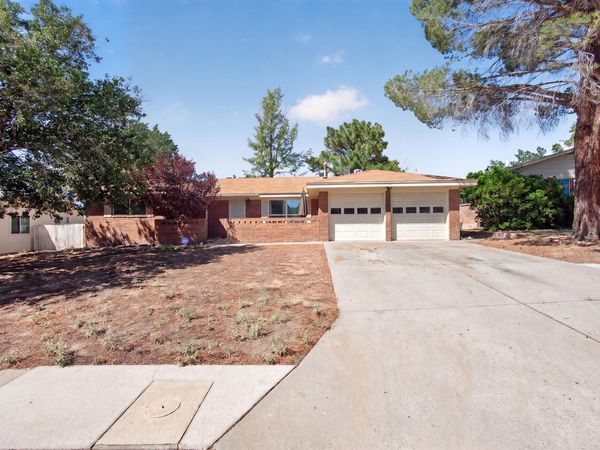 12017 Apache Avenue NE, Albuquerque, NM 87112