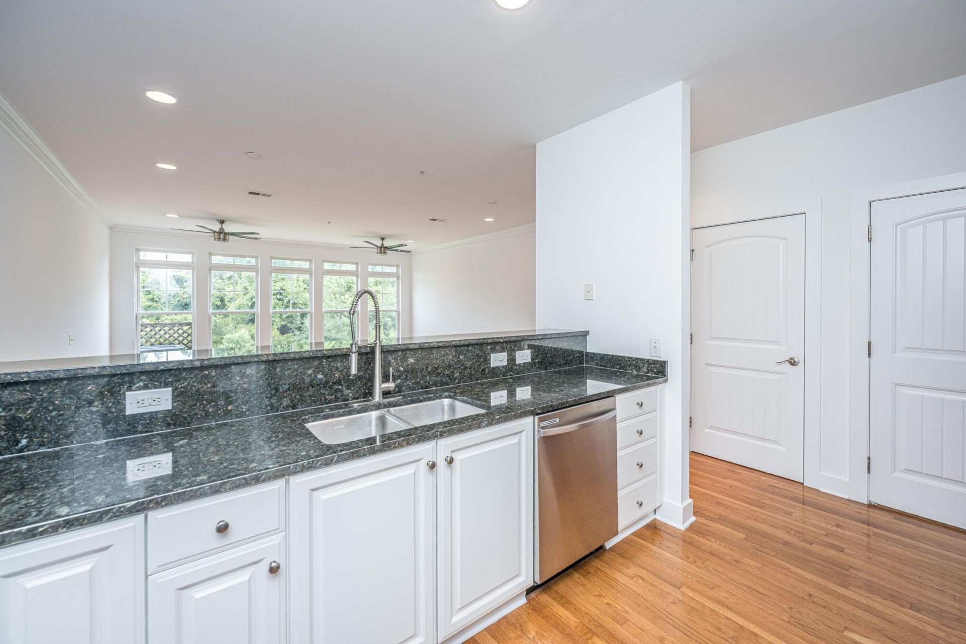1602 Hopeman Lane Photo 7