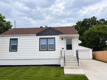 4916 S 41 Street, Omaha, NE 68107