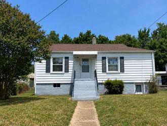 5105 N Street NW Roanoke, VA 24017