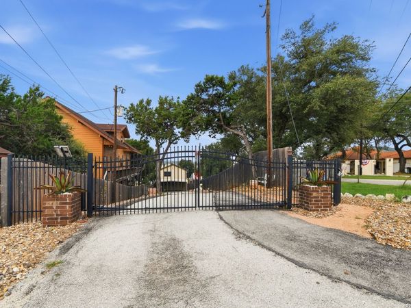 1565 Pebble Beach Road, Lakehills, TX 78063