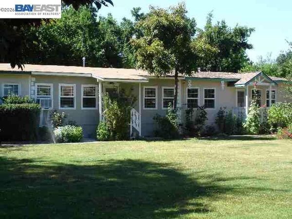 663 ROSE AVE, Pleasanton, CA 94566