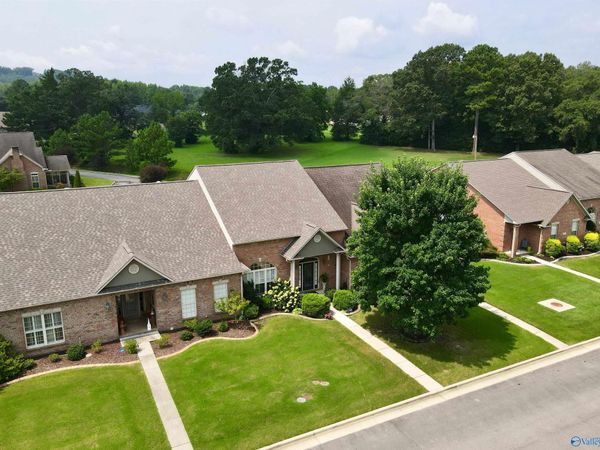73 Jackson Way, Decatur, AL 35603