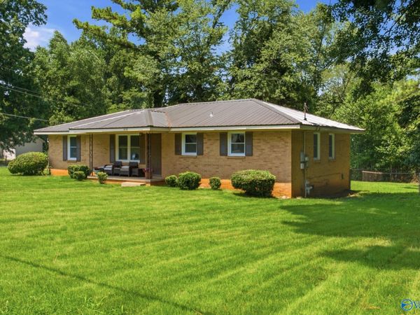 3116 Greenhill Drive NW, Huntsville, AL 35810