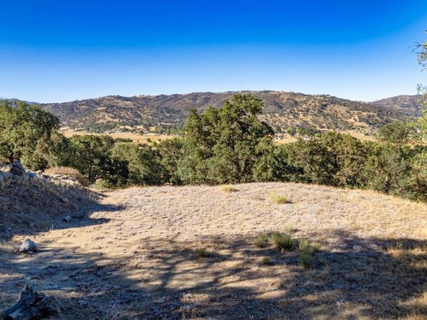 24281 Arroyo Court, Tehachapi, CA 93561