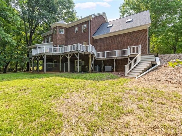 400 Crossing Creek Drive, Belews Creek, NC 27009