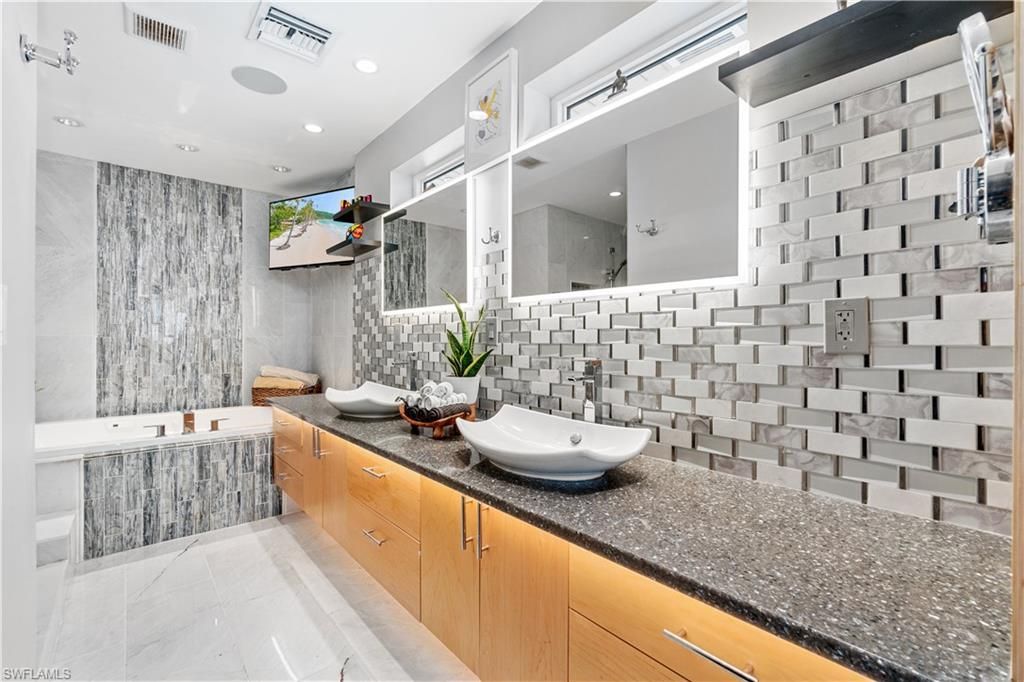 8124 Estero Blvd, Fort Myers Beach, FL 33931 Photo