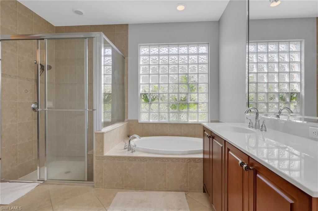 2137 Isla De Palma Cir, Naples, FL 34119 Photo