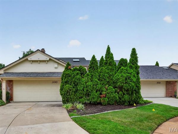 330 Morristown Court , Chesterfield, MO 63017