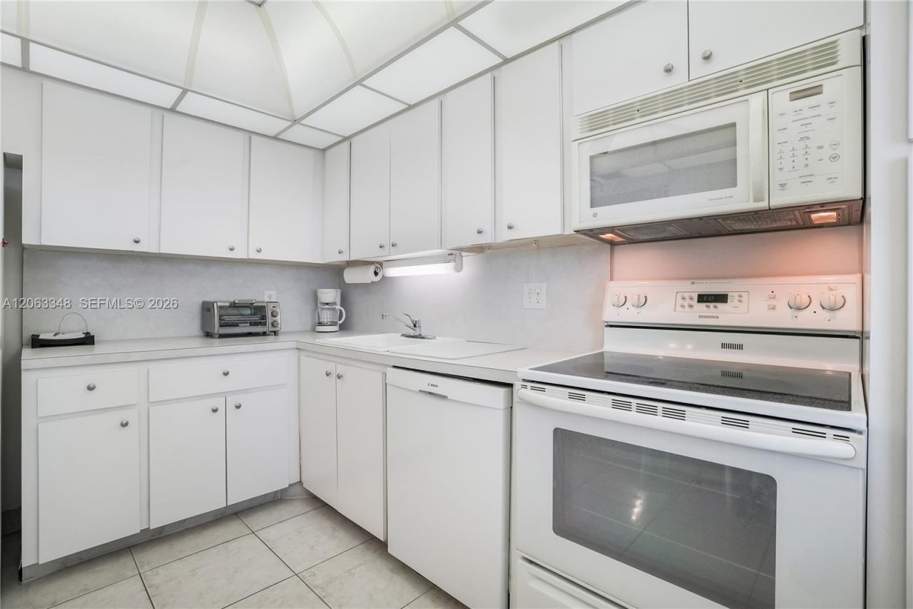 3091 N Course Dr, Unit 502, Pompano Beach, FL 33069 Photo