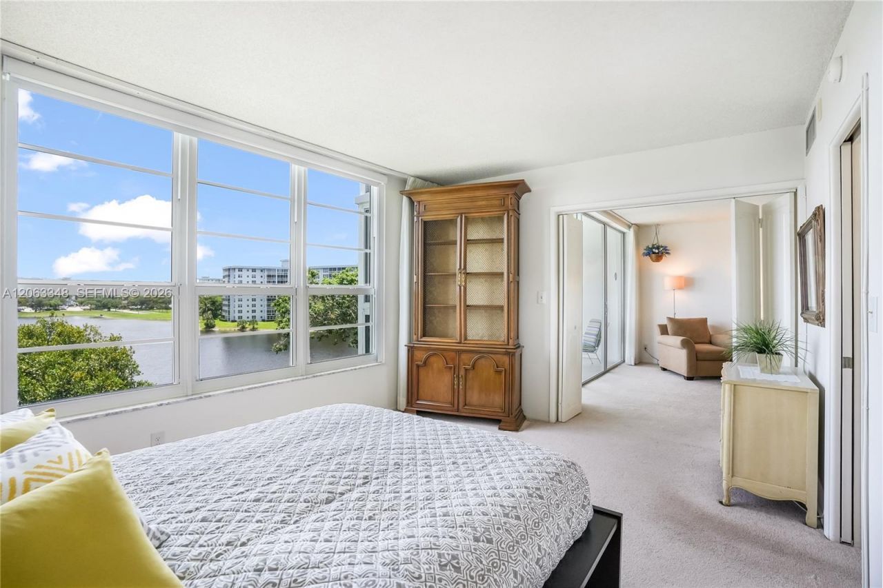 3091 N Course Dr, Unit 502, Pompano Beach, FL 33069 Photo
