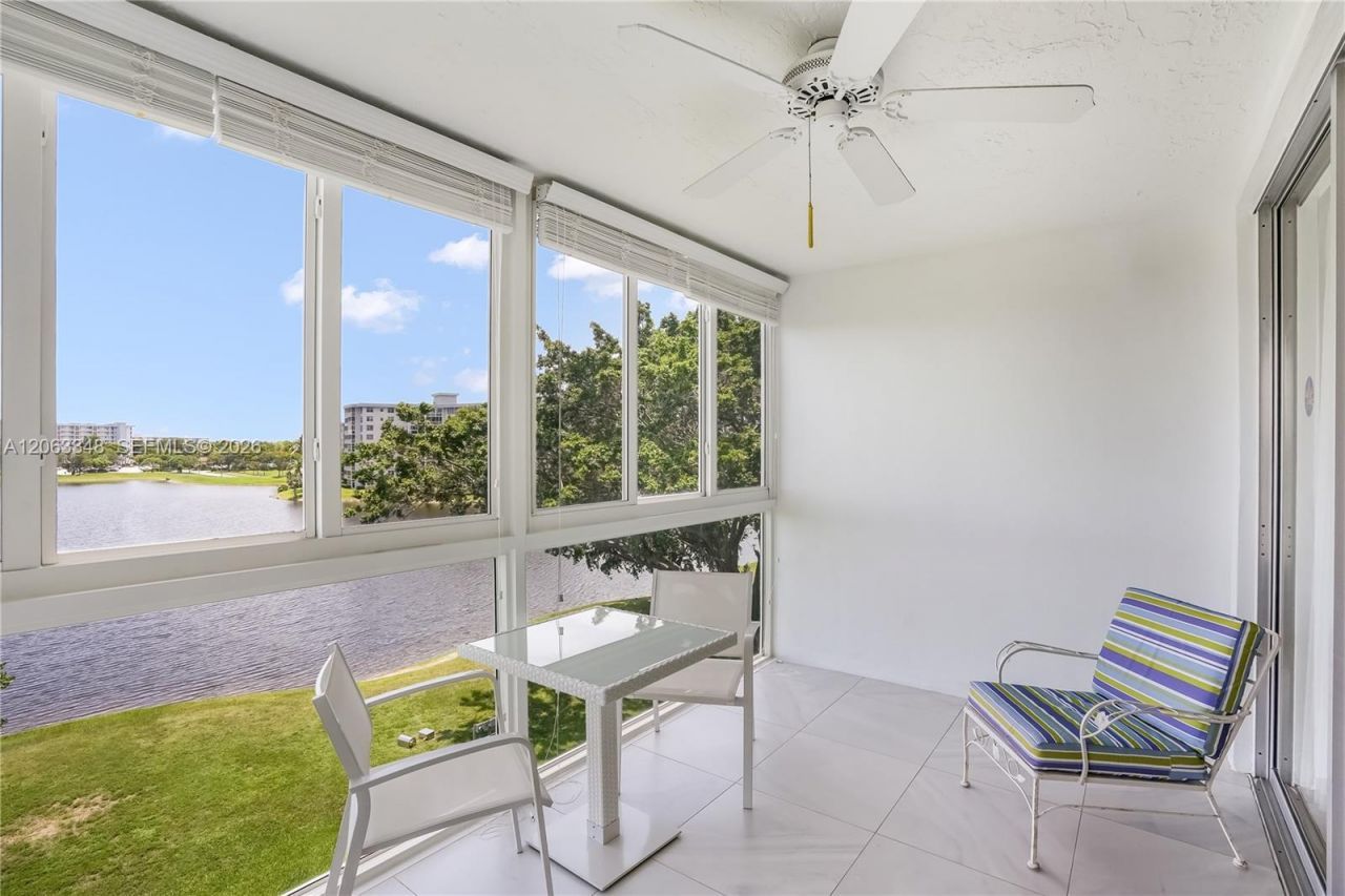 3091 N Course Dr, Unit 502, Pompano Beach, FL 33069 Photo