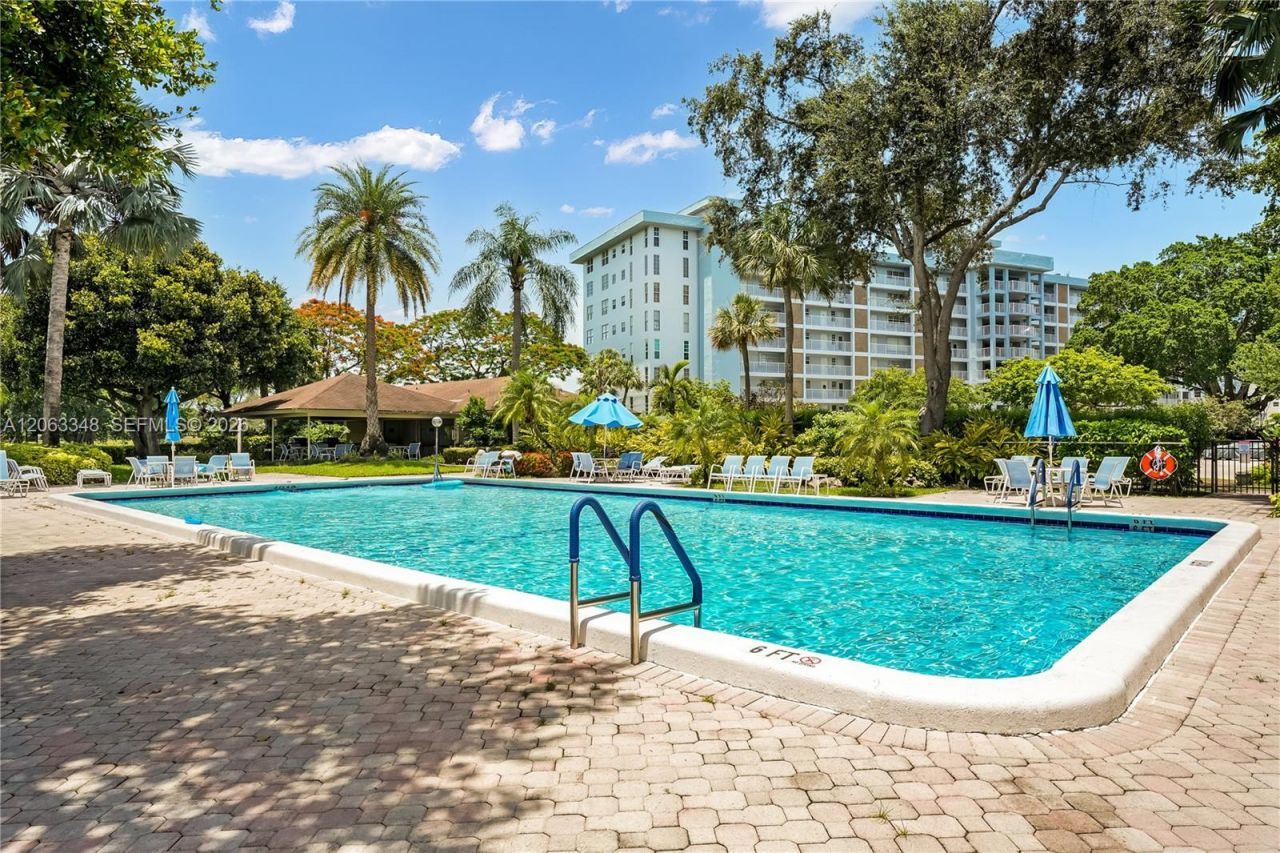 3091 N Course Dr, Unit 502, Pompano Beach, FL 33069 Photo