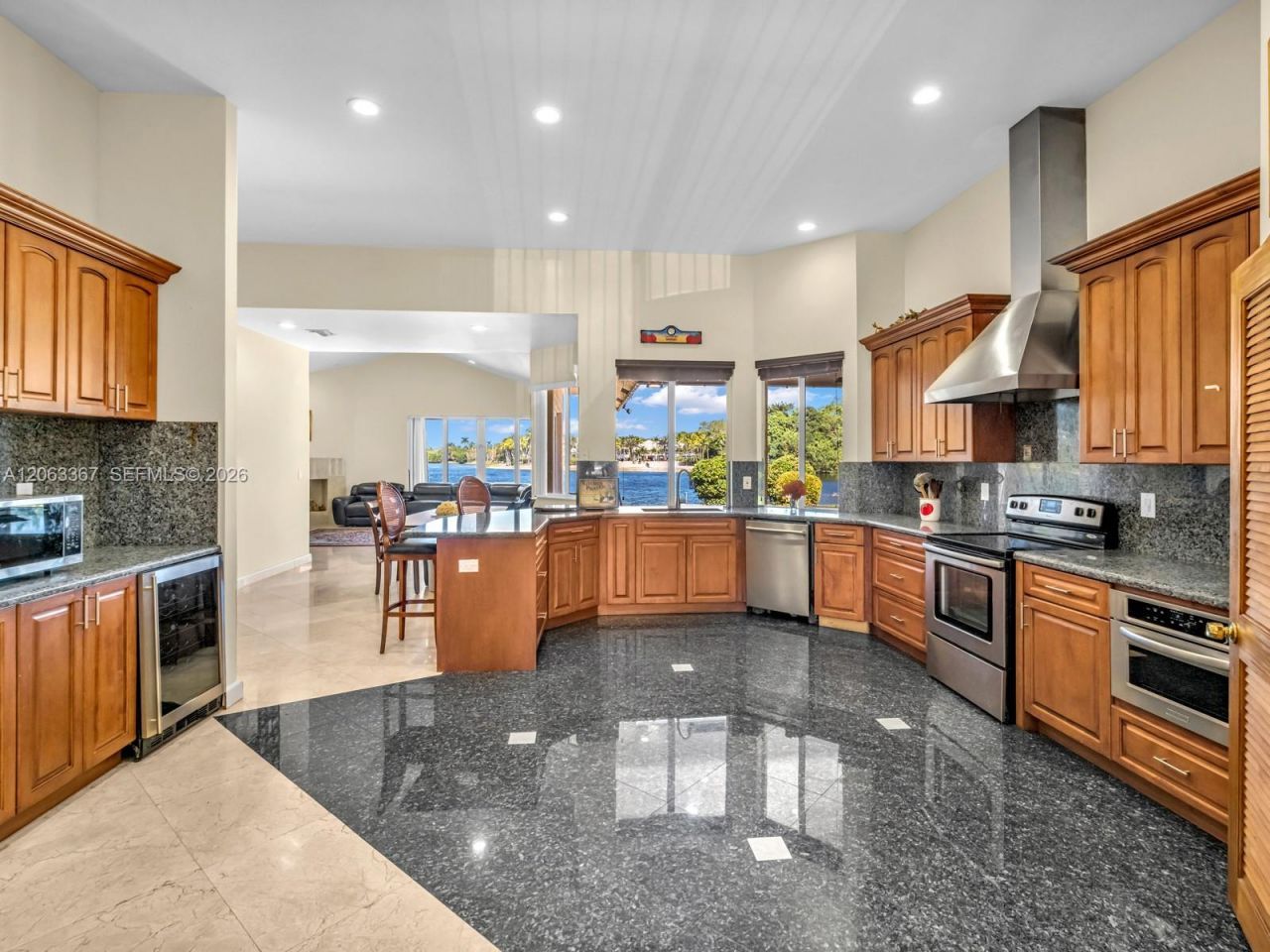 2710 Walkers Way , Weston, FL 33331 Photo