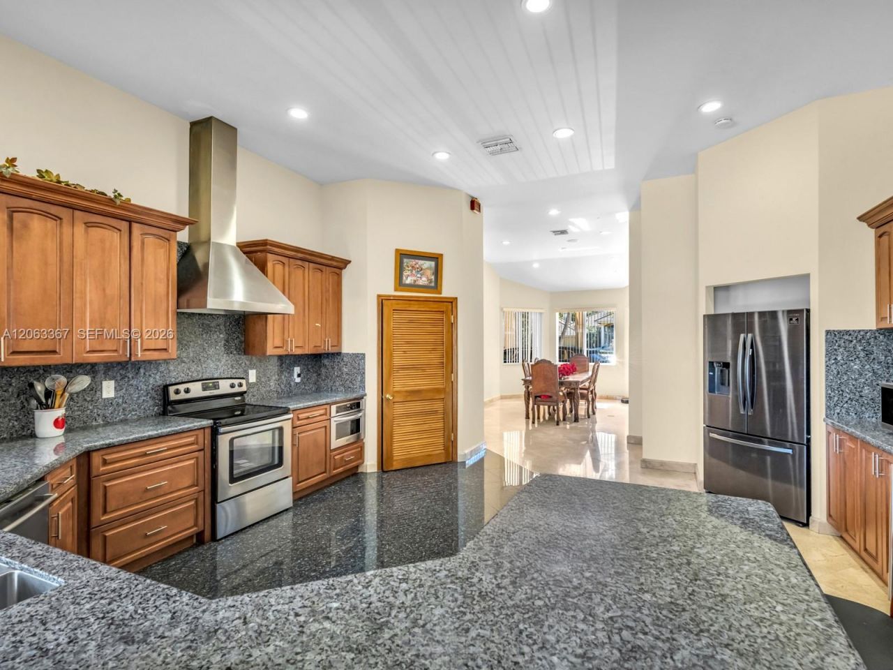 2710 Walkers Way , Weston, FL 33331 Photo