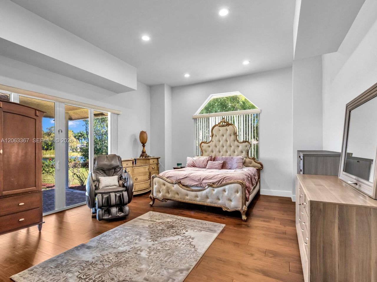 2710 Walkers Way , Weston, FL 33331 Photo