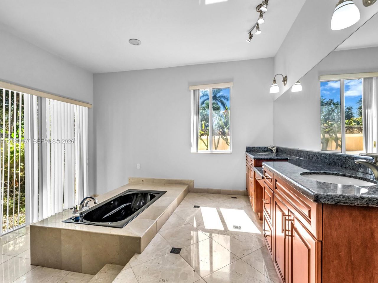 2710 Walkers Way , Weston, FL 33331 Photo