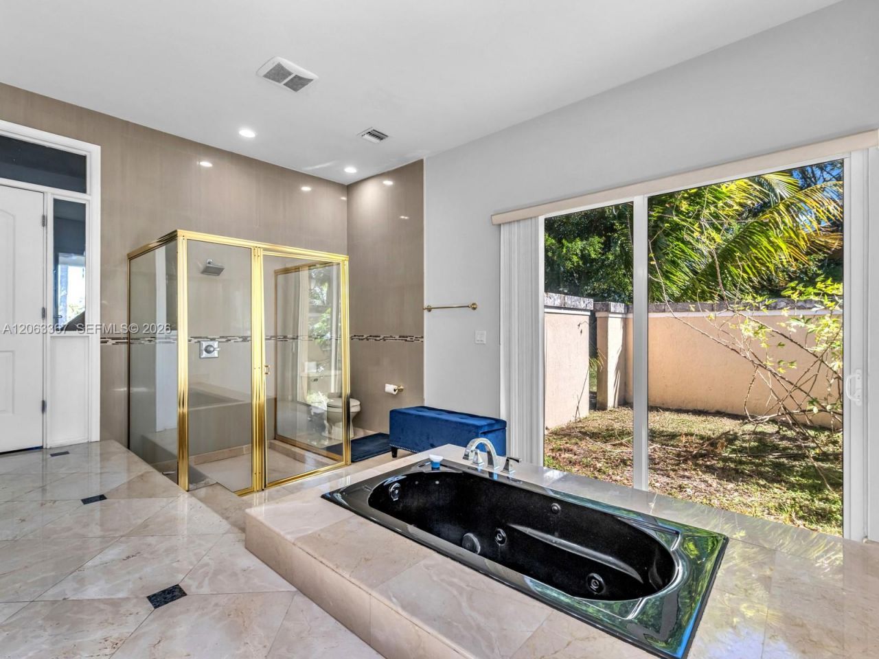 2710 Walkers Way , Weston, FL 33331 Photo