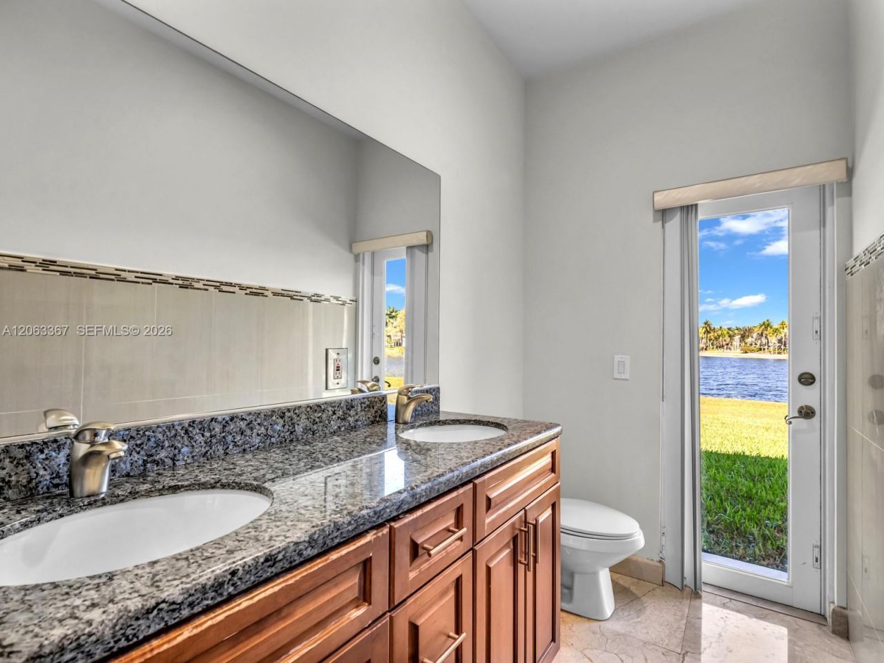 2710 Walkers Way , Weston, FL 33331 Photo