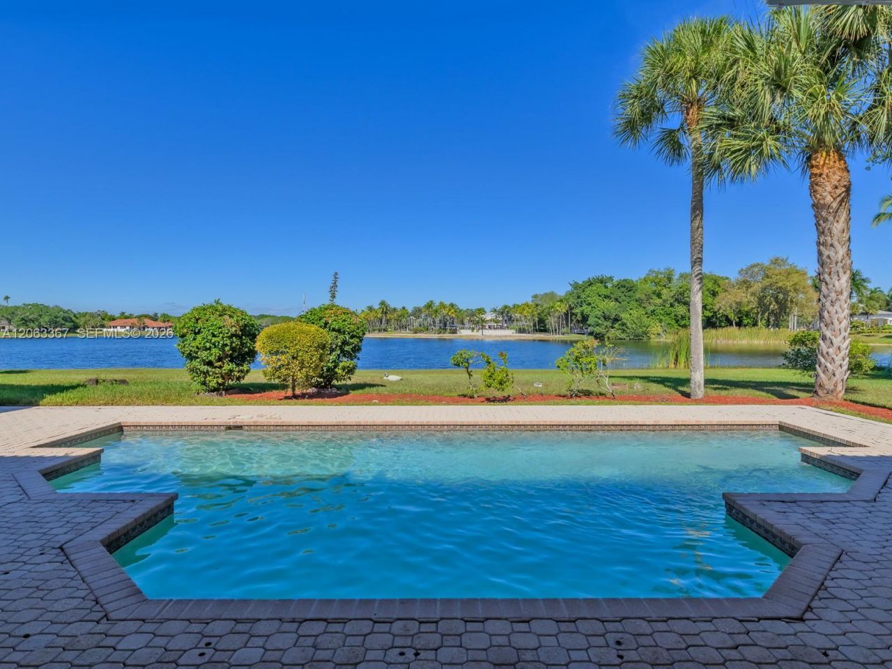 2710 Walkers Way , Weston, FL 33331 Photo