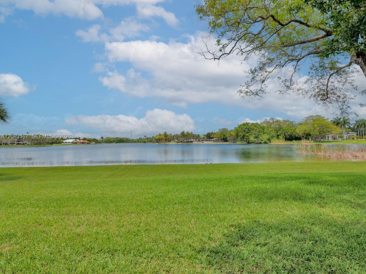 2710 Walkers Way , Weston, FL 33331 Photo