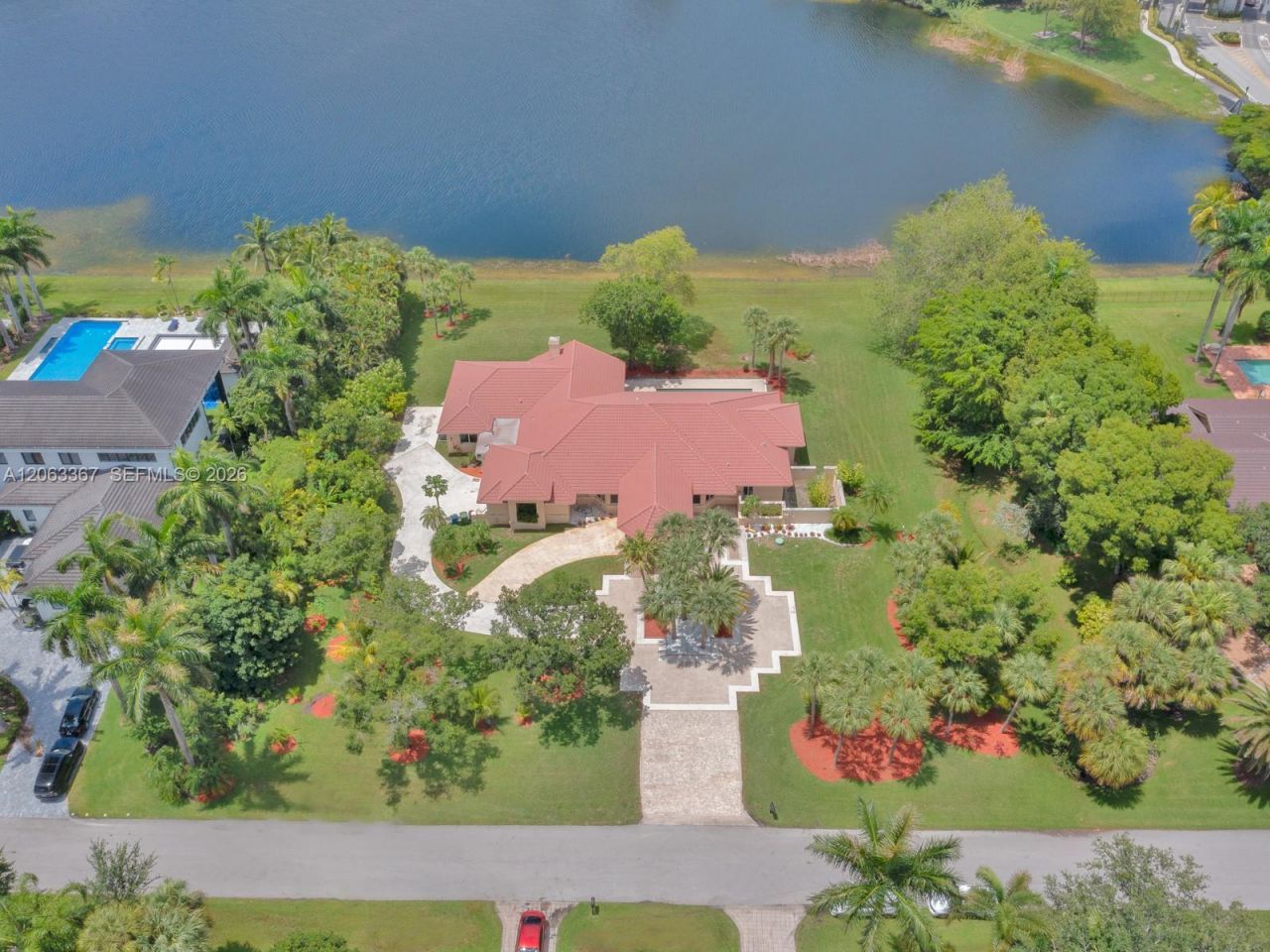 2710 Walkers Way , Weston, FL 33331 Photo